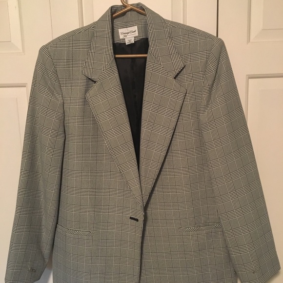Carriage Court Fit Plaid Blazer - Picture 1 of 2